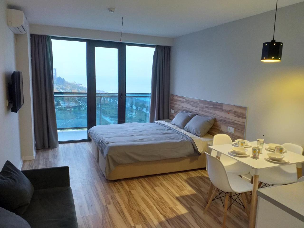 Batumi Beach Tower Екстериор снимка