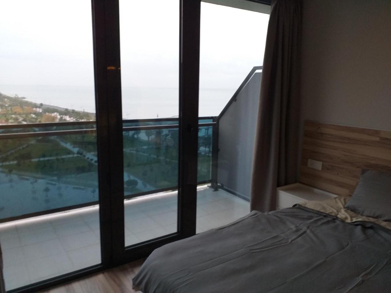 Batumi Beach Tower Екстериор снимка