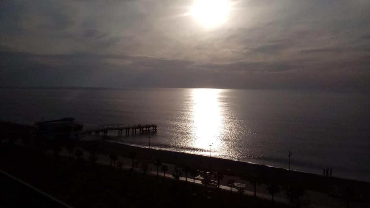 Batumi Beach Tower Екстериор снимка